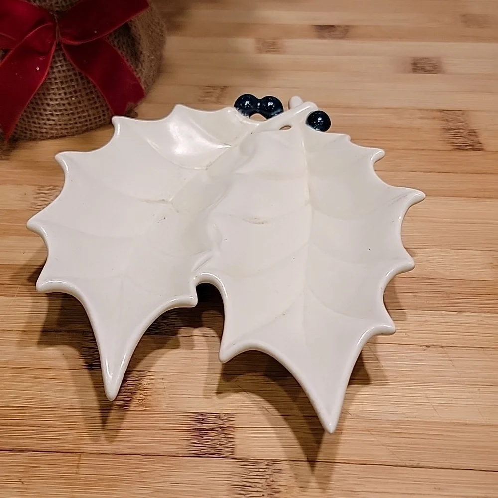 Mid Century White Ceramic Holiday Holly Leaf with Berries Candy Dish - Picture 4 of 5